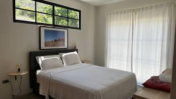 2 bedrooms, desk, free WiFi, bed sheets