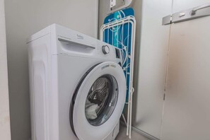 Interior - Zizkov flat/skyline views/AC/Kitchen, new bathroom (Prague)