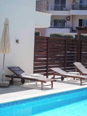 Pool - Spacious apartamens nearthe mall (Pafos)