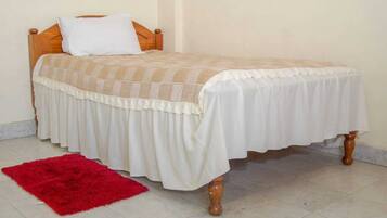 Single Room, Housekeeping, Lake View | Desk, laptop workspace, iron/ironing board, free WiFi