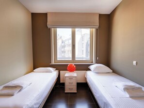 Room - Lovely apartment for 4 people with WIFI, TV and balcony (De Panne)