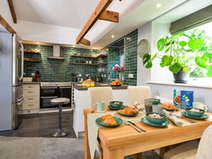 Dining - Stunning private villa for 7 guests with WIFI (Porthleven)