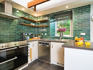 Microwave, oven, dishwasher, highchair - Wonderful  villa for 6 people with WIFI (Porthleven)