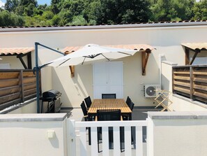 Outdoor dining - Malva Property, Agava Apartment (Alata)