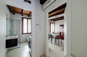Interior - At Campiello (Venezia)