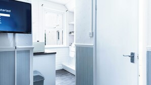 Basic-Studio, 1 Doppelbett, Kochnische | Innenbereich