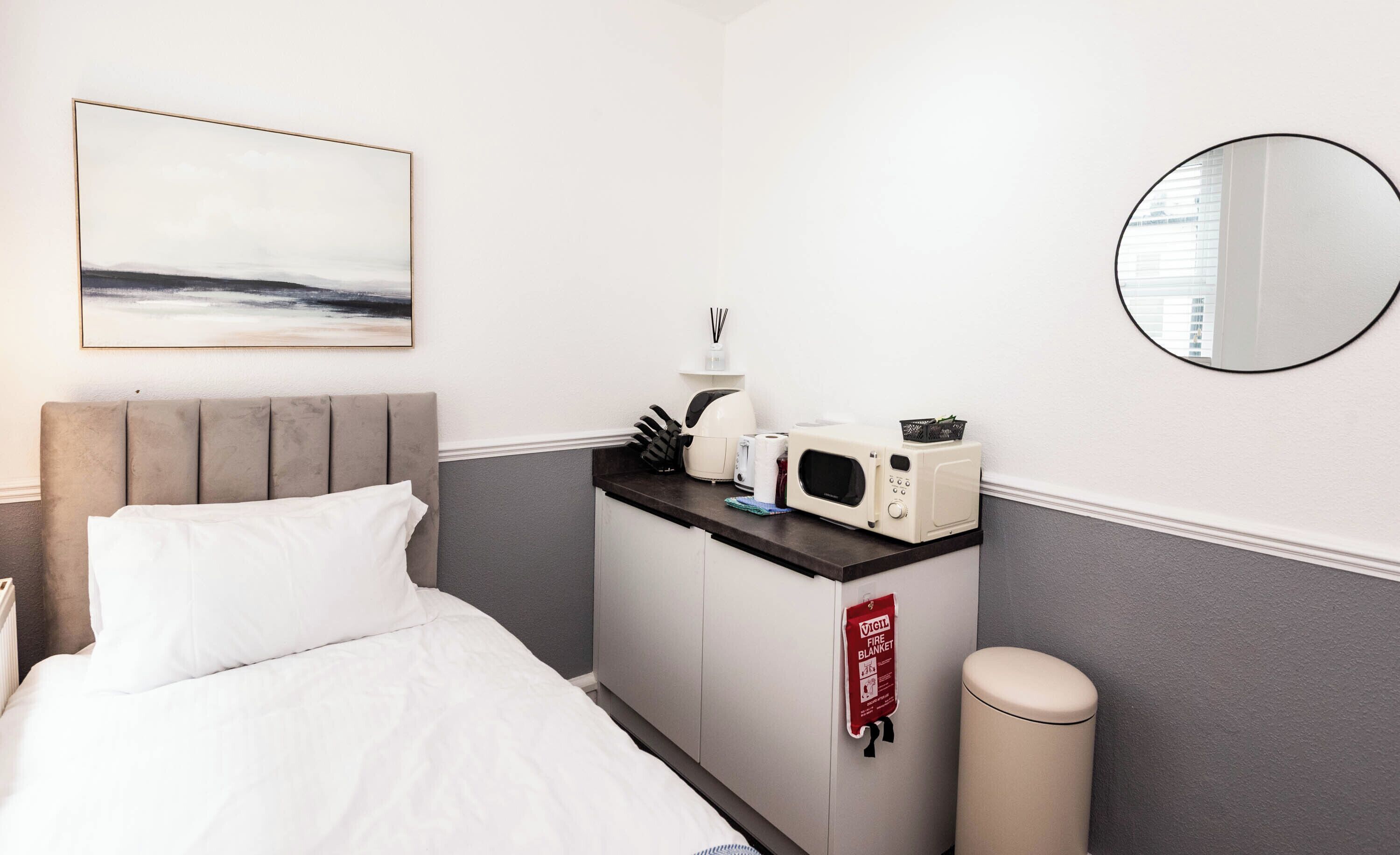 Studio, 1 Single Bed