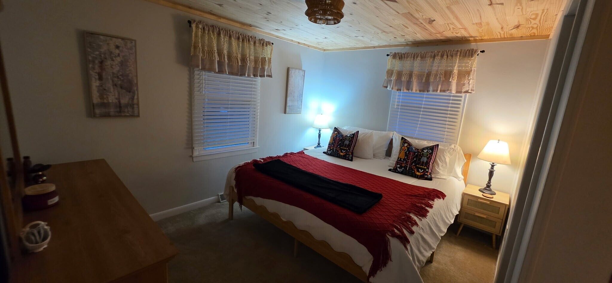 2 bedrooms, iron/ironing board, WiFi (free), bed sheets