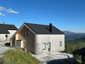 Exterior - Vrbo Property (Vestland)