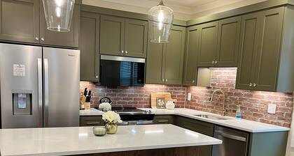 Charming Downtown Greer Retreat