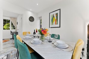 Dining - 6 bedroom house with river view (Wooburn Green)