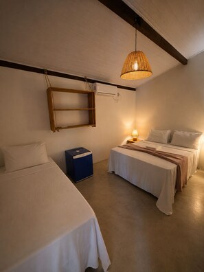 Quarto triplo superior, varanda coberta | Wi-Fi de cortesia
