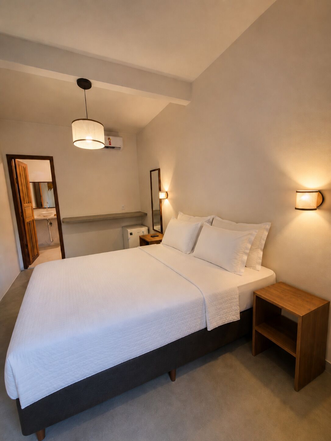 Quarto casal clássico, varanda coberta | Wi-Fi de cortesia