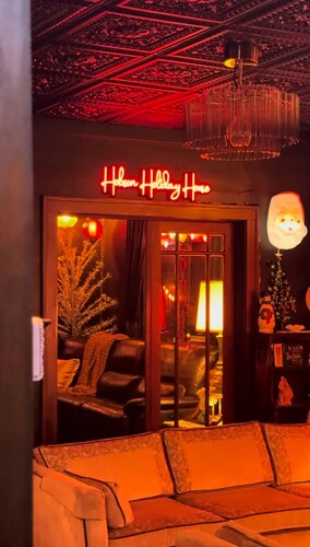 Welcome to Hobson Holiday House, a one-of-a-kind home one block from downtown.