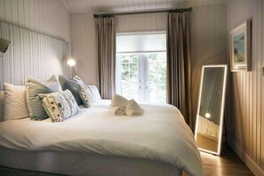 WiFi, bed sheets - Sea View Haven - Stunning Sea Views (North Yorkshire)