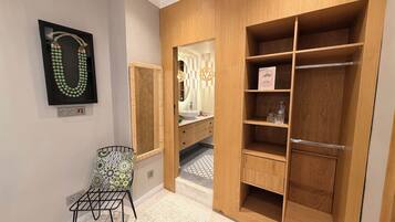 Superior Double Room, Courtyard View | Egyptian cotton sheets, premium bedding, in-room safe, desk