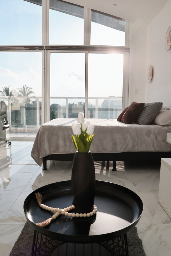 Interior - Modern Loft | Huge Terrace | Parking & WiFi (David)