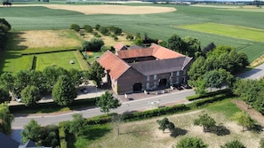 Exterior - Hoeve de Binnenplaets | 5-person apartment (Schimmert)