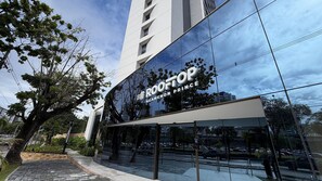 Exterior - Rooftop Agamenon Prince por Yolo (Recife)