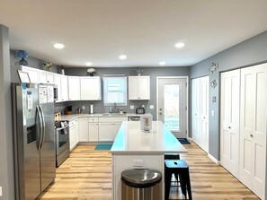 Fridge, microwave, oven, stovetop - Luxury 4-Bedroom Beach Home w/Fenced yard - One Block to Lake Erie & the Beach. (Port Clinton)