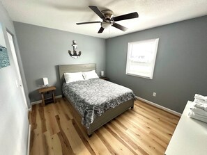 4 bedrooms, iron/ironing board, free WiFi, bed sheets - Luxury 4-Bedroom Beach Home w/Fenced yard - One Block to Lake Erie & the Beach. (Port Clinton)
