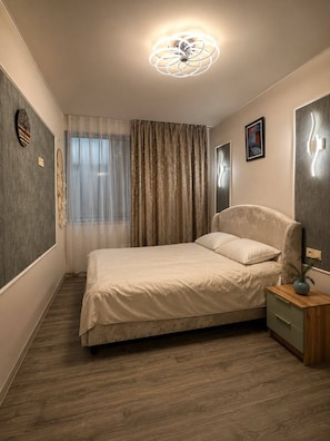 1 bedroom, iron/ironing board, Internet - Serene 1-bedroom apartment with AC in vibrant Yerevan (Yerevan)
