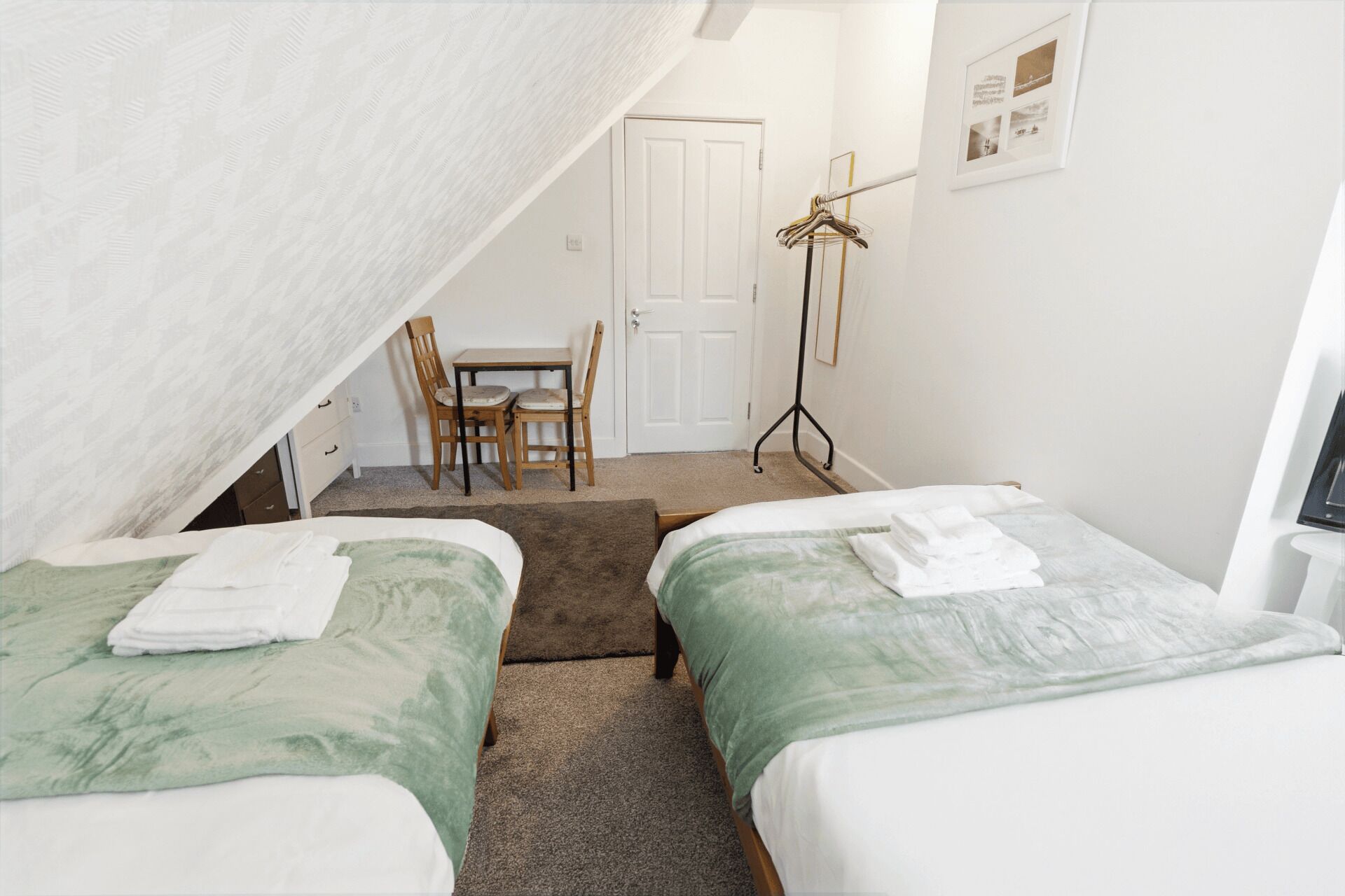 Iron/ironing board, WiFi, bed sheets