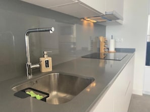 Private kitchen - Beachfront apartment with spectacular ocean views! Relax and unwind! (AN)