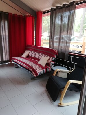 TV - House for 4 people in a complex with a pool (Moliets-et-Maa)