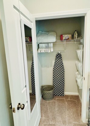 Interior - Modern Cottage Suite with Private Entrance, Outdoor Patio, & Off-Street Parking (Apex)