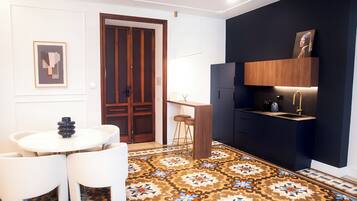 Suite presidencial | Espacio para trabajar con un portátil, wifi gratis, ropa de cama