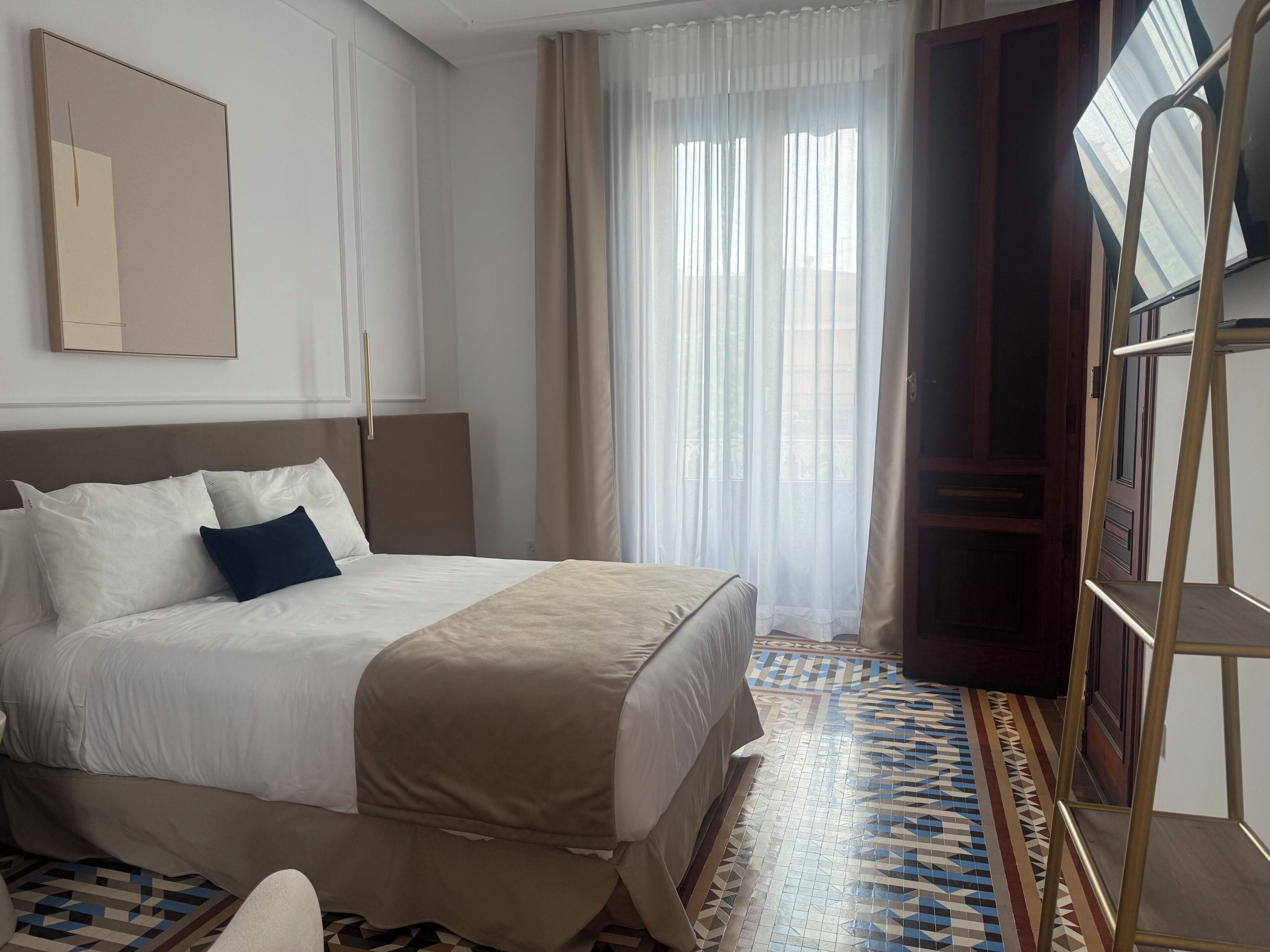 ห้องดีลักซ์สวีท, วิวเมือง | พื้นที่ทำงานแบบใช้แล็ปท็อป, Wi-Fi ฟรี