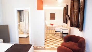 Espacio para trabajar con laptop y wifi gratis
