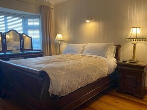 Superior Double Room, Garden View | Kalis bunyi, Wi-fi percuma 