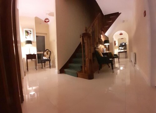 Woodhaven Manor 