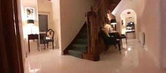Woodhaven Manor