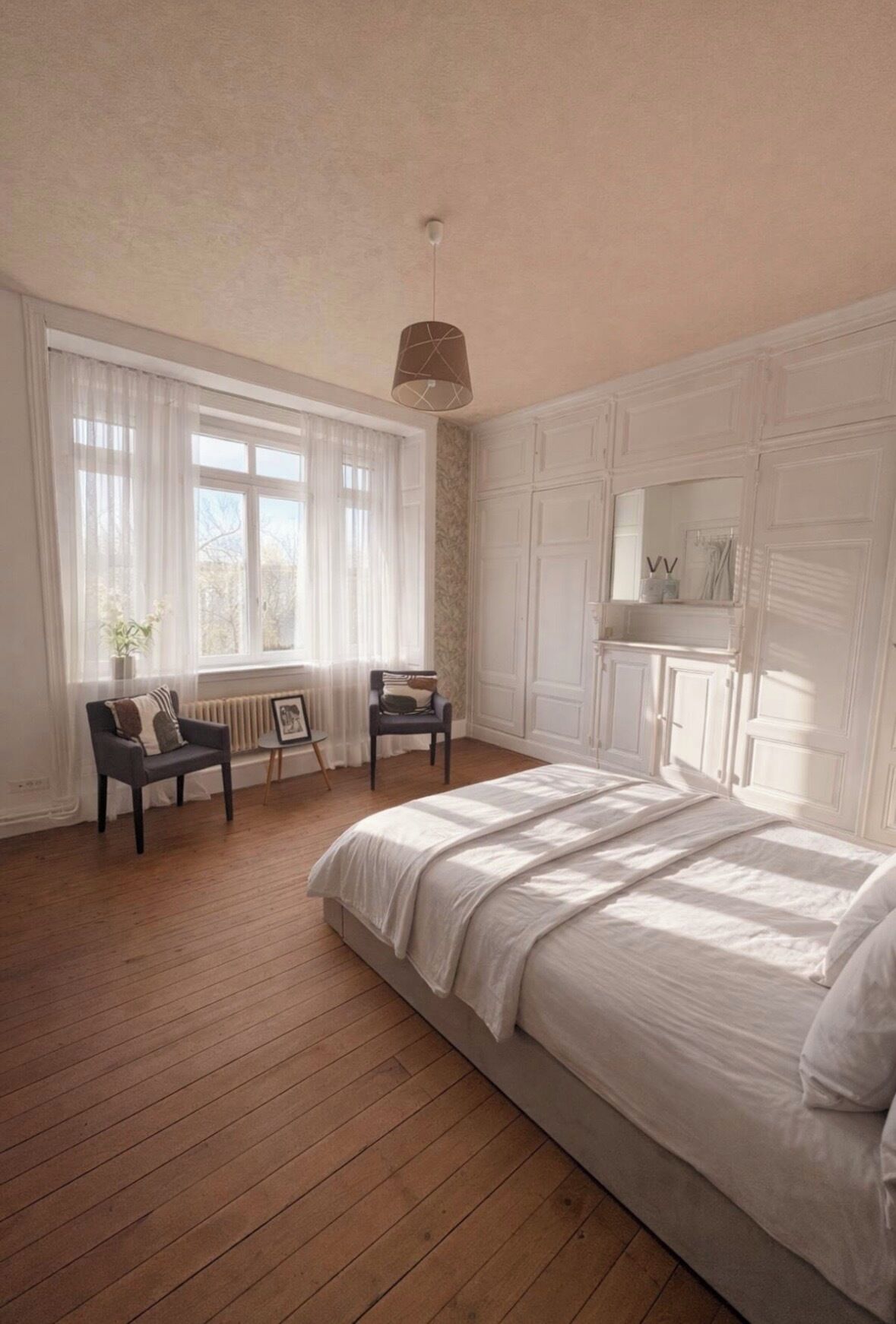 6 chambres, fer et planche à repasser, Wi-Fi, draps fournis