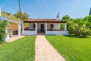 Exterior - Cubo's Charming House Las Millanas / Private pool / Air conditioning / Free Wi-Fi (Tolox)