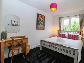 3 bedrooms, free WiFi, individually decorated, individually furnished - Meadow View (Rhyl)