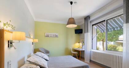 Les Agapanthes - Bocage Room