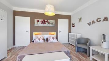 1 bedroom, WiFi, bed sheets