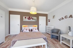 1 bedroom, WiFi, bed sheets