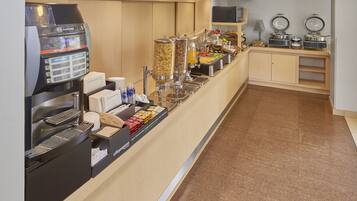 Free daily continental breakfast