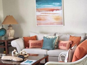 Living area - Vuemont Resort and Villas (Speightstown)