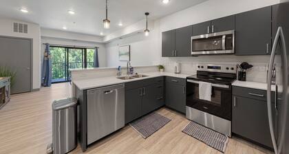 2-bedroom apartment in Mankato with Urban Views