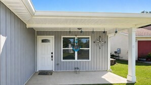 Exterior - Captain`s Quarters - New Listing (Pensacola)