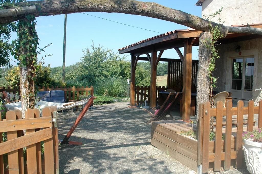 House, Garden View | Property grounds