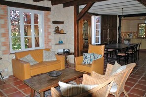 Dining - Roussel (Saint-Paul-dEspis)
