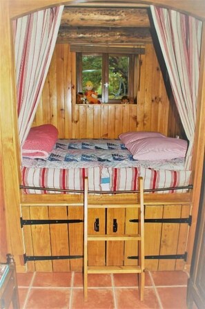 Room - Roussel (Saint-Paul-dEspis)