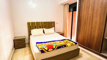 Deluxe Double Room, Balcony, Courtyard View | Blackout drapes, iron/ironing board, free WiFi, wheelchair access